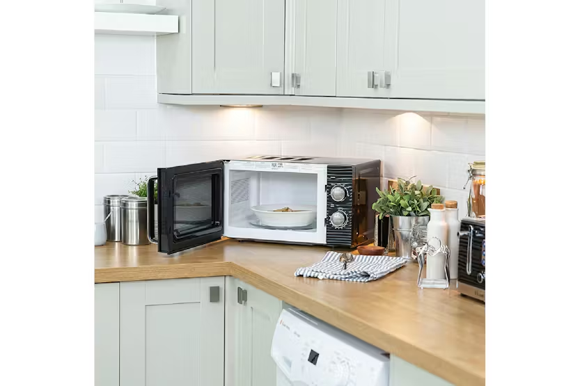 Russell Hobbs Inspire 17L 700W Freestanding Microwave | Black