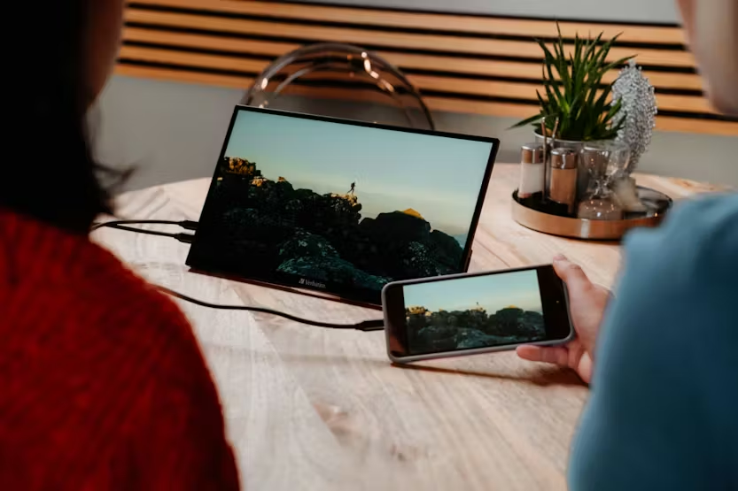 Verbatim PMT-14 14" FHD Monitor | 114-49591