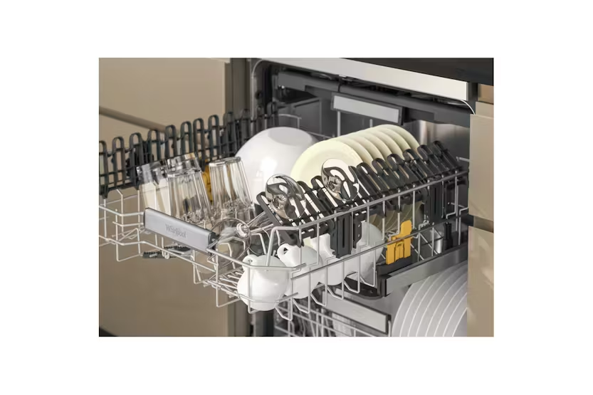 Whirlpool Freestanding Dishwasher | 15 Place | W7FHS51XUK