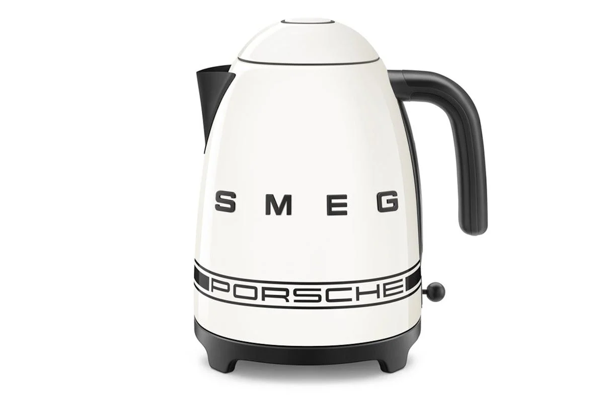 Smeg 1.7L 50's Style Porsche Kettle | Carrara White